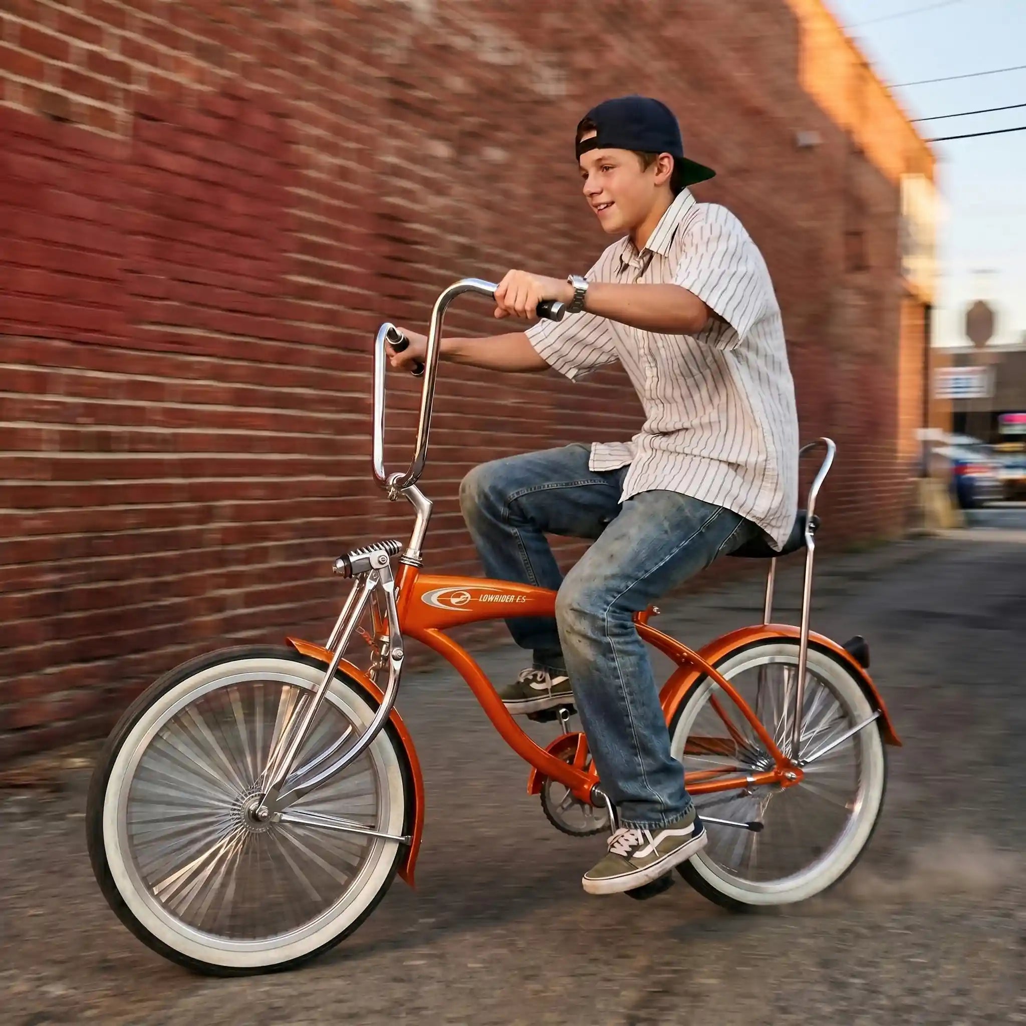 Tracer Bikes | Micargi Lowrider F4 20" Hi-Ten Steel Coaster Brake Single-Speed Bike | Chico USA, Inc.