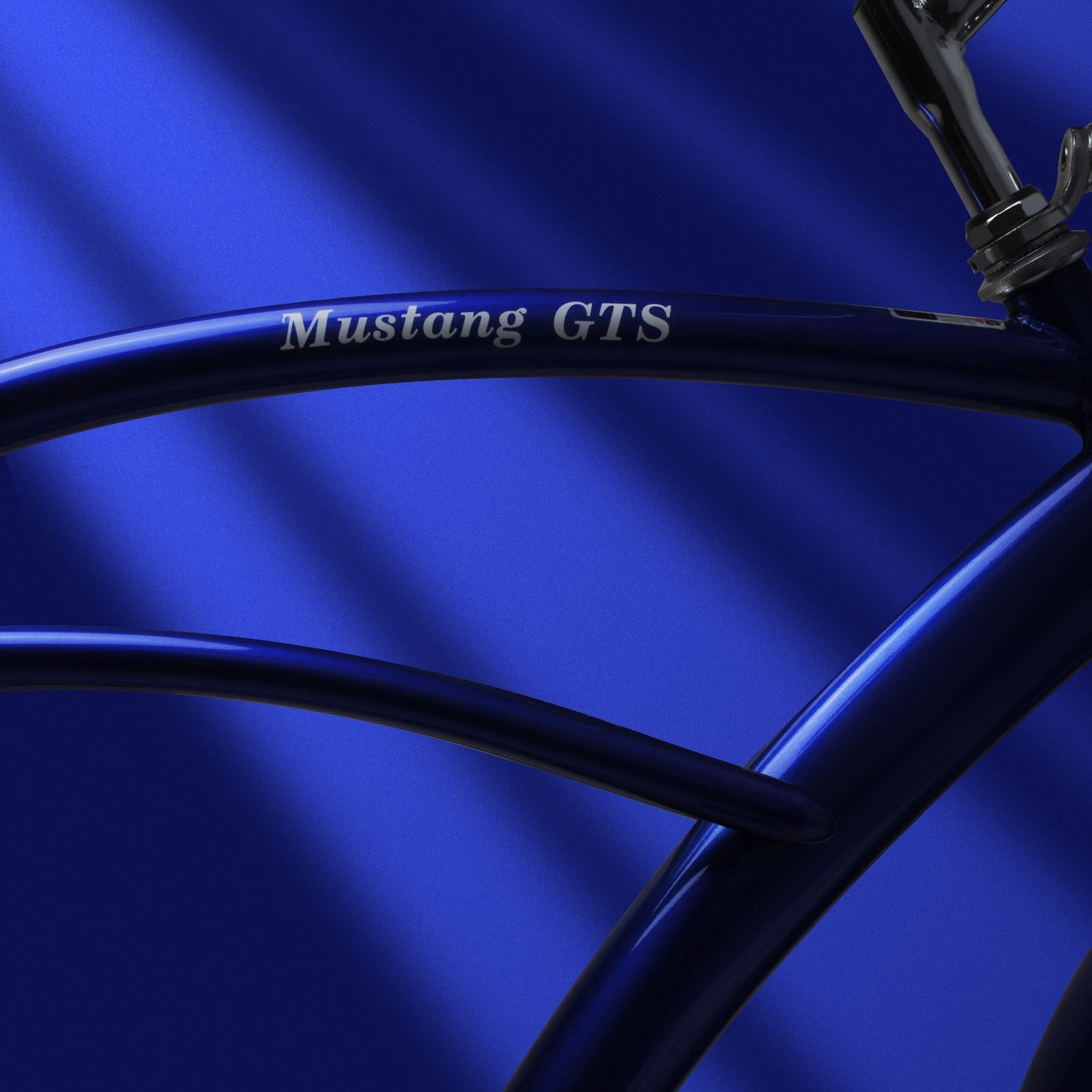 Tracer Bikes | Micargi Mustang GTS Cruiser Bike in Matte Black with Shimano Nexus 3-Speed | Chico USA, Inc.