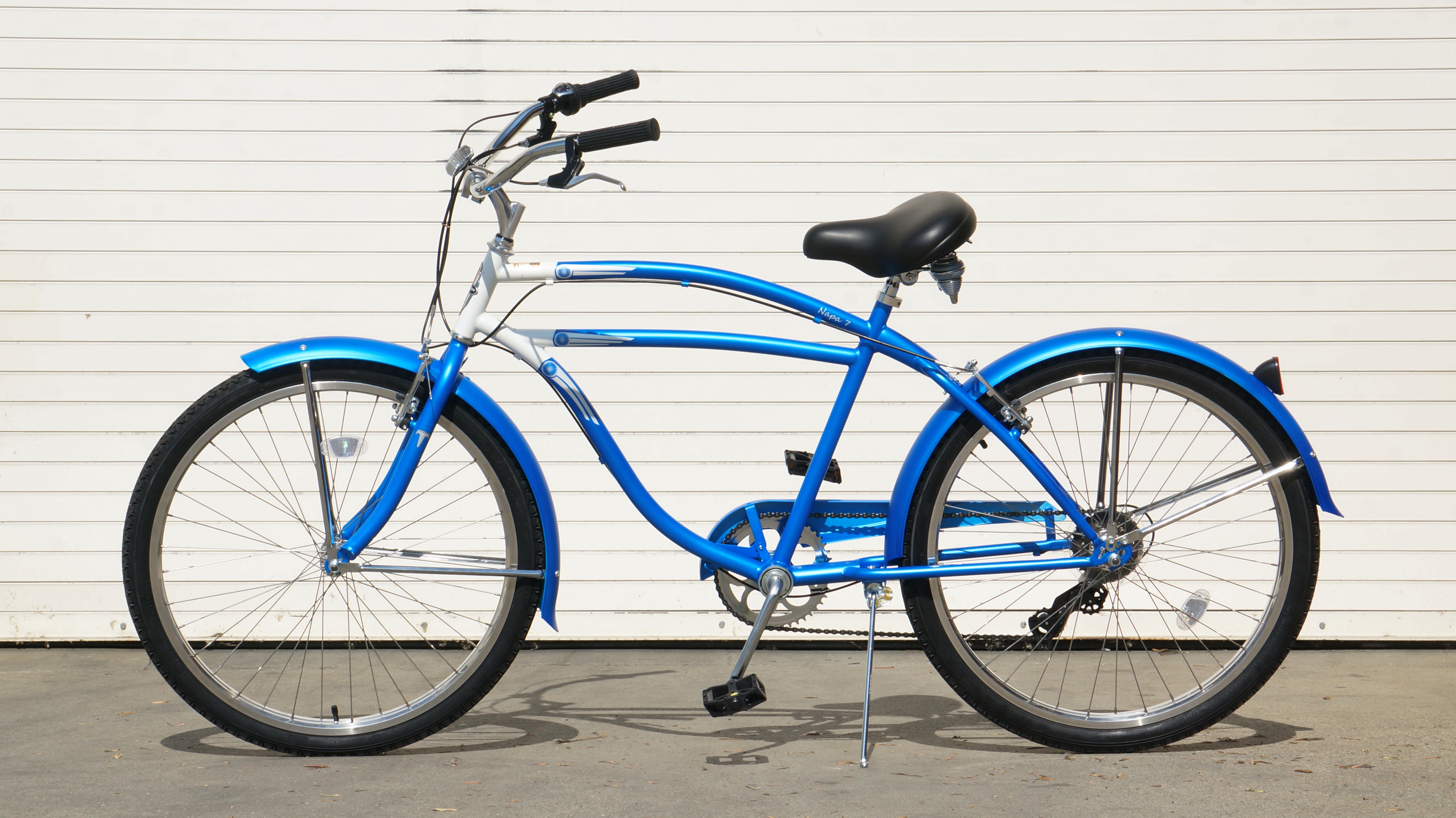 Tracer Bikes | Tracer Napa Cruiser Bike 7-Speed with Comfort Saddle and Steel Fenders | Chico USA, Inc.