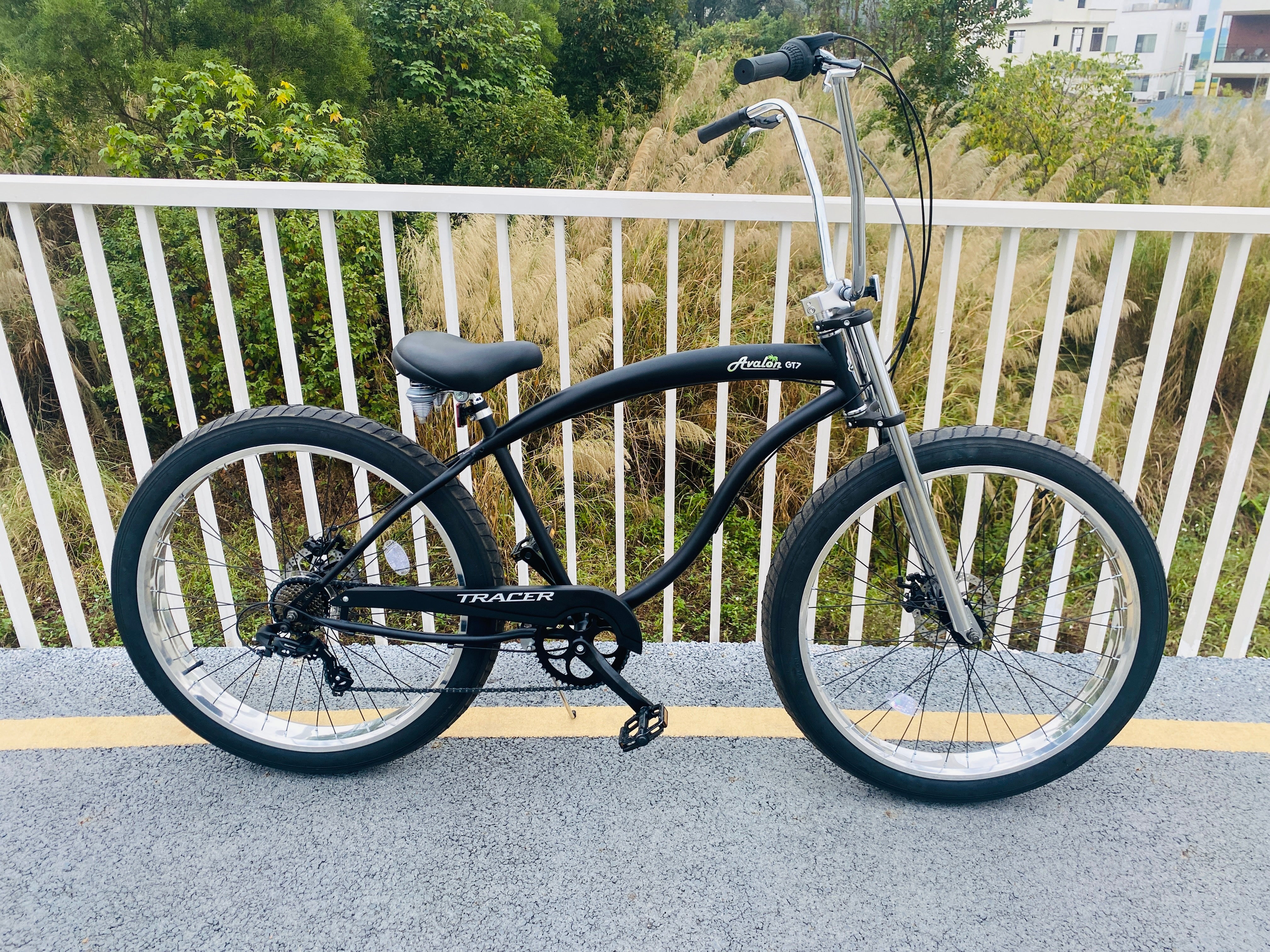 Tracer Avalon GT7 29" Beach Cruiser Bike, Single Speed/7 Speed, Hi-Ten Steel Frame - Chico USA, Inc.