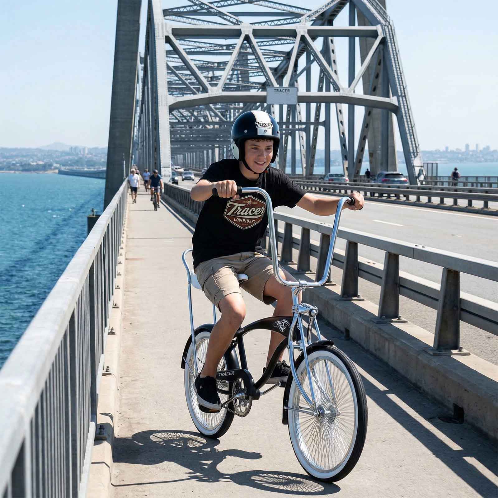 Tracer Hyena Classic Beach Lowrider Bike with 20" Wheels and Banana Seat, Single Speed